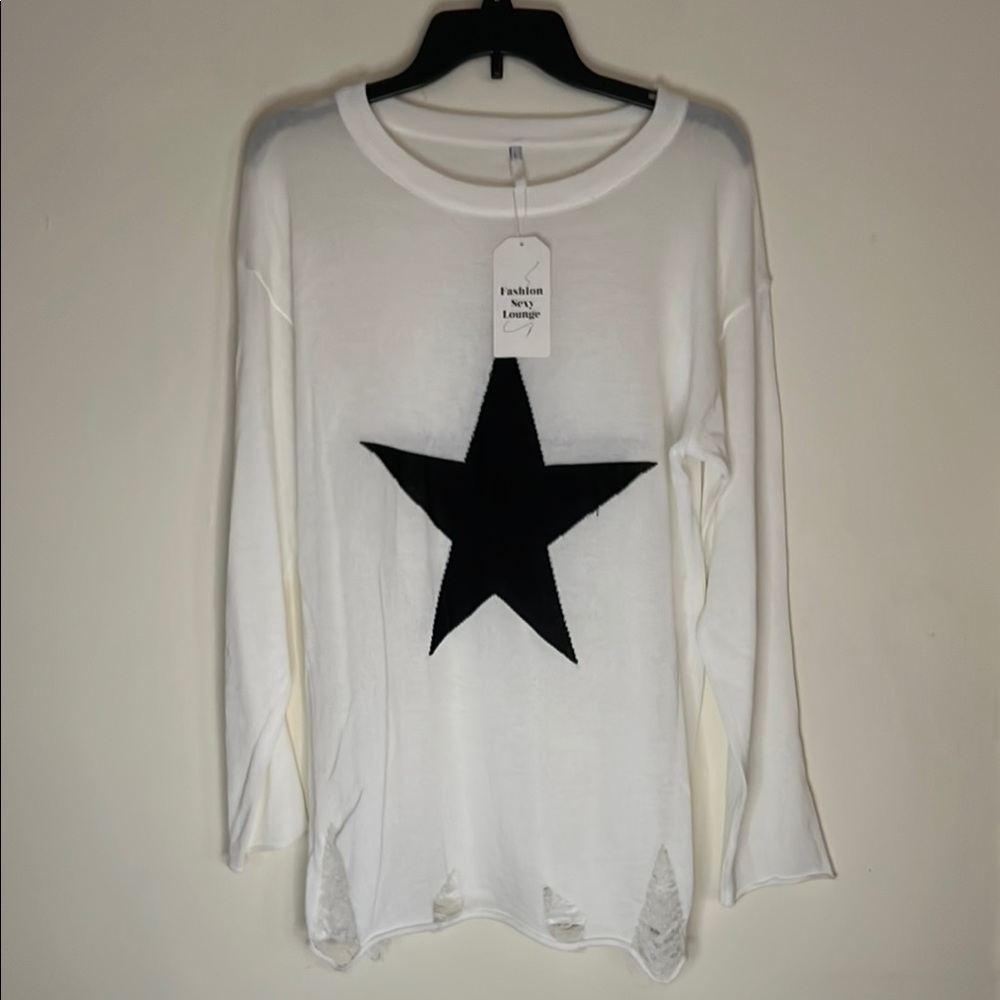 NWT White Star Print Women's Top - Picture 1 of 6